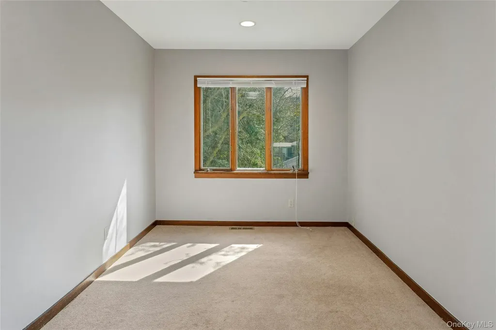 147 Stoneleigh Avenue Carmel NY 10512