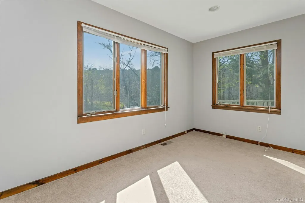147 Stoneleigh Avenue Carmel NY 10512