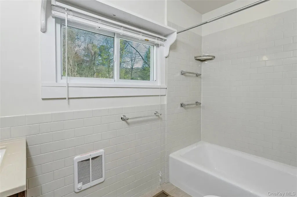 147 Stoneleigh Avenue Carmel NY 10512