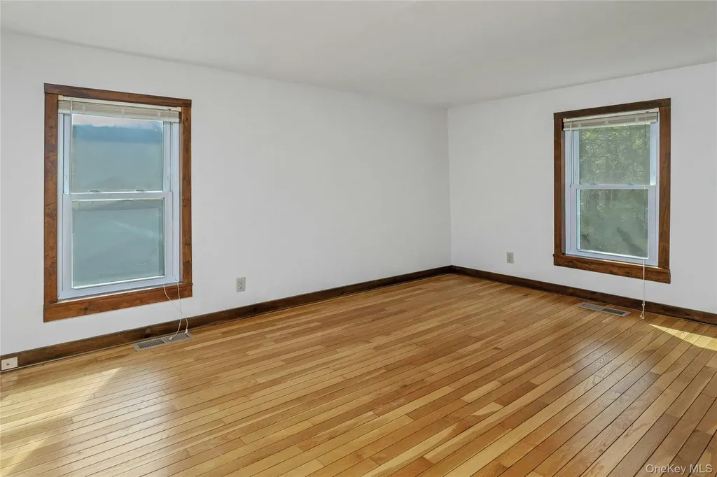 147 Stoneleigh Avenue Carmel NY 10512