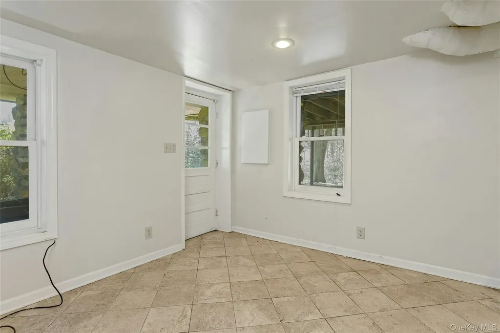 147 Stoneleigh Avenue Carmel NY 10512