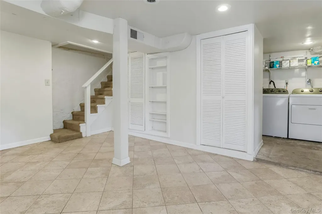 147 Stoneleigh Avenue Carmel NY 10512