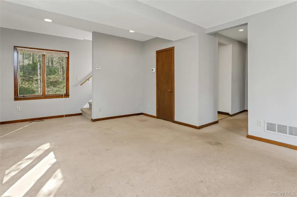 147 Stoneleigh Avenue Carmel NY 10512