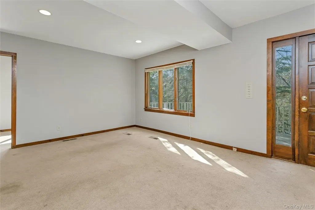 147 Stoneleigh Avenue Carmel NY 10512