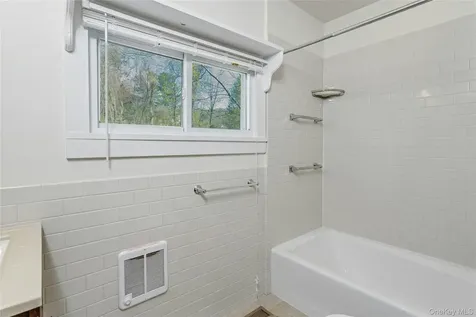 147 Stoneleigh Avenue Carmel NY 10512
