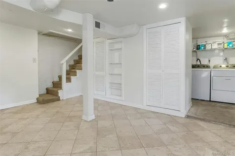 147 Stoneleigh Avenue Carmel NY 10512