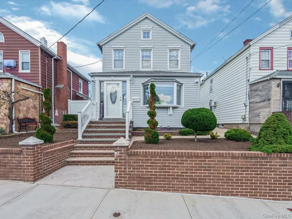 146-07 17th Avenue Whitestone NY 11357