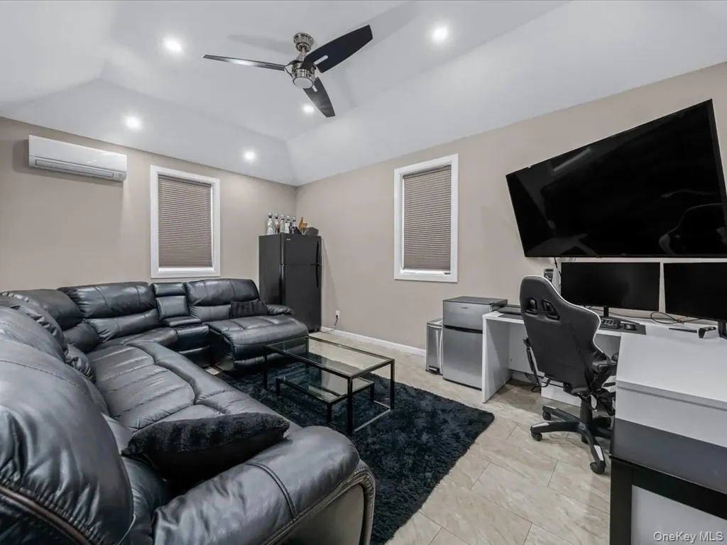 146-07 17th Avenue Whitestone NY 11357