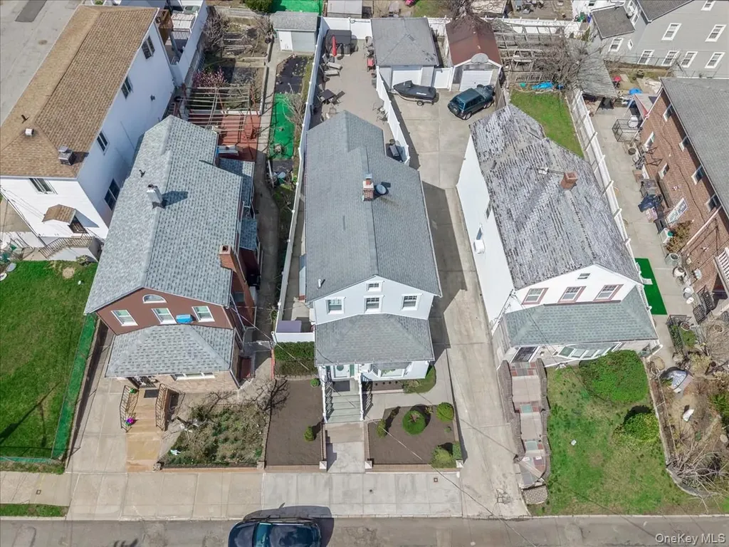 146-07 17th Avenue Whitestone NY 11357
