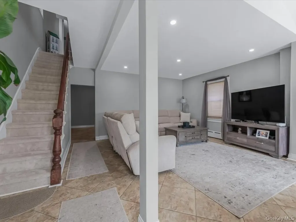 146-07 17th Avenue Whitestone NY 11357