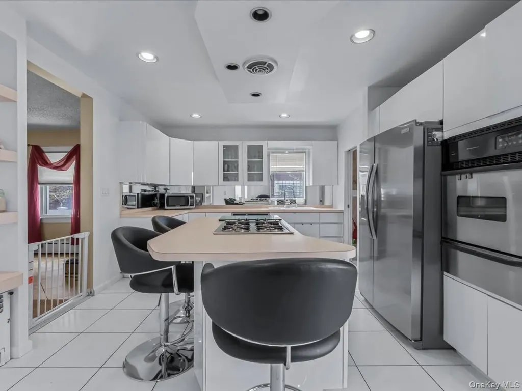146-07 17th Avenue Whitestone NY 11357