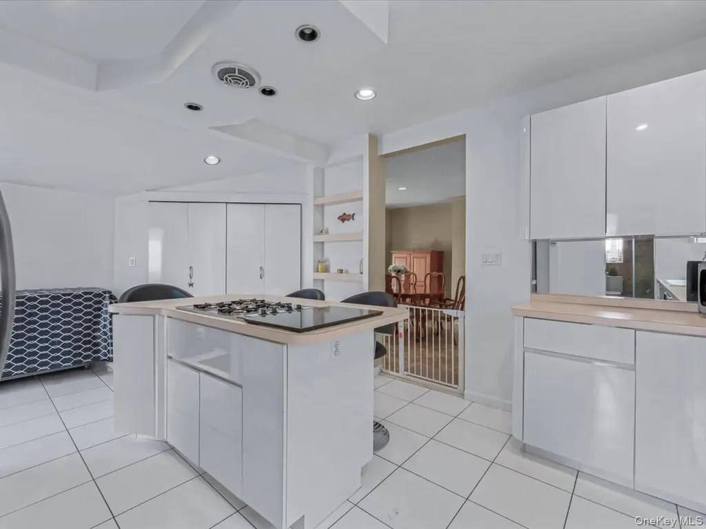 146-07 17th Avenue Whitestone NY 11357