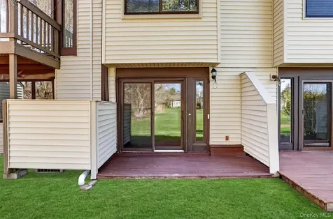 51 Jefferson Oval Yorktown Heights NY 10598
