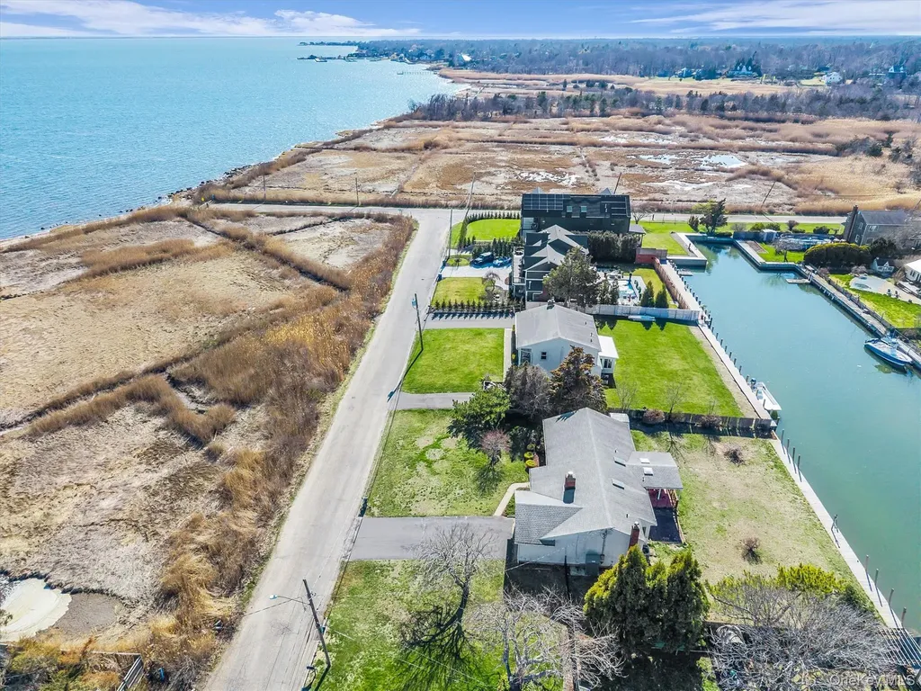 7 Lindner Court Brookhaven NY 11719