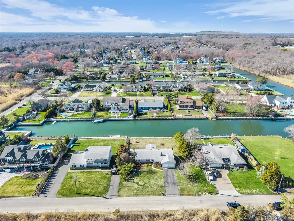 7 Lindner Court Brookhaven NY 11719