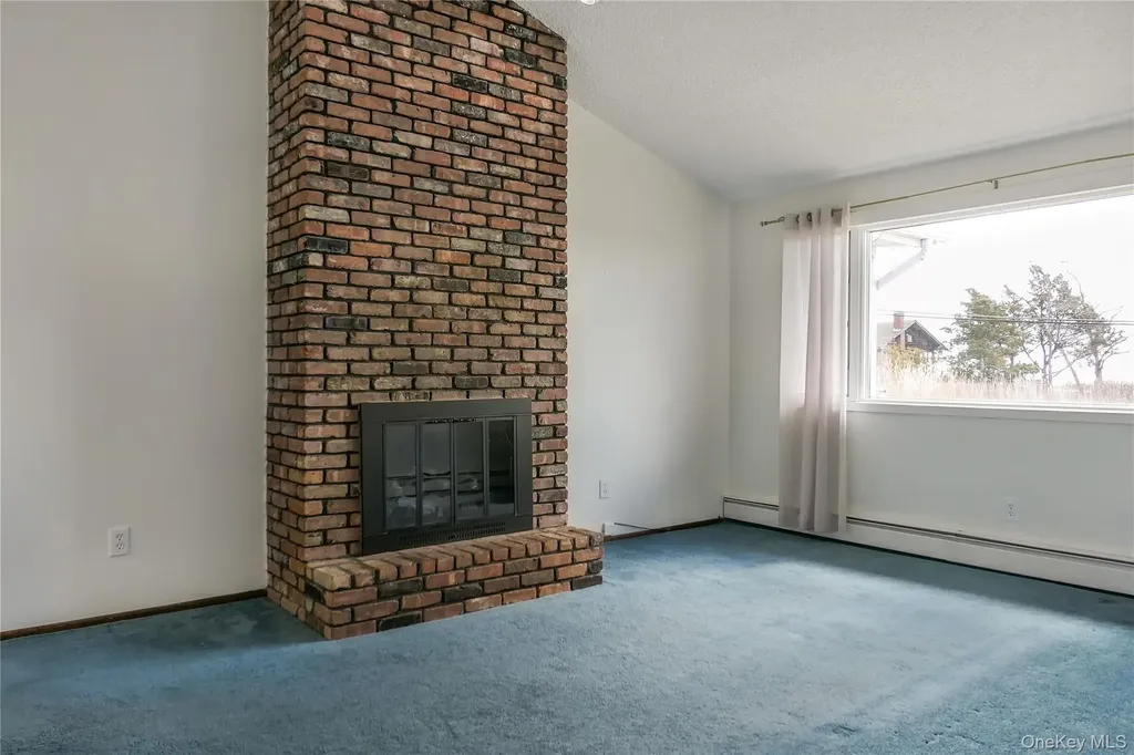 7 Lindner Court Brookhaven NY 11719
