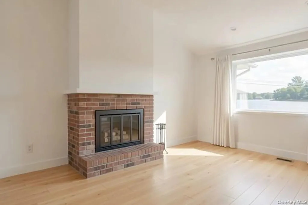 7 Lindner Court Brookhaven NY 11719