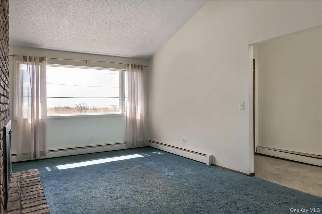 7 Lindner Court Brookhaven NY 11719