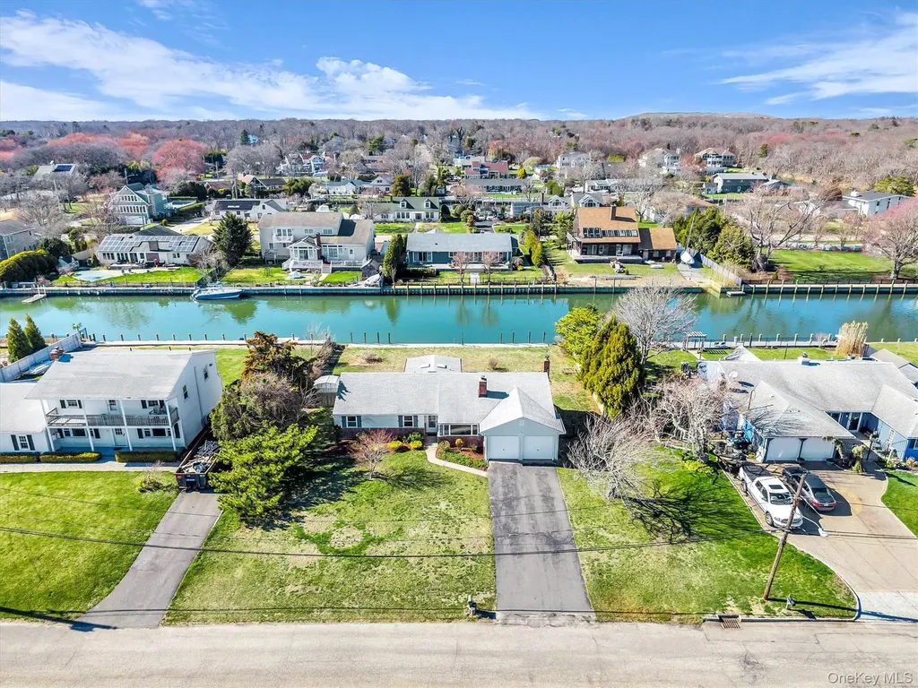 7 Lindner Court Brookhaven NY 11719