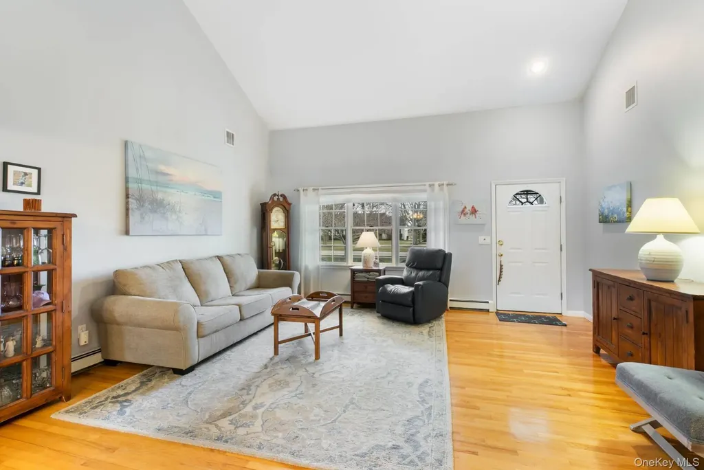 47 Pier Avenue Riverhead NY 11901