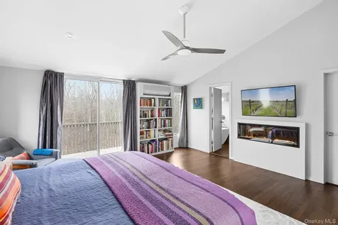 76 Island View Drive W Sag Harbor NY 11963