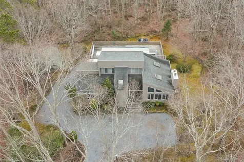 76 Island View Drive W Sag Harbor NY 11963