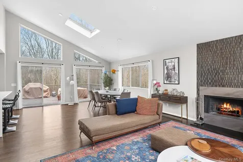 76 Island View Drive W Sag Harbor NY 11963
