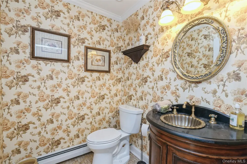 3 Clemson Lane Woodbury NY 11797