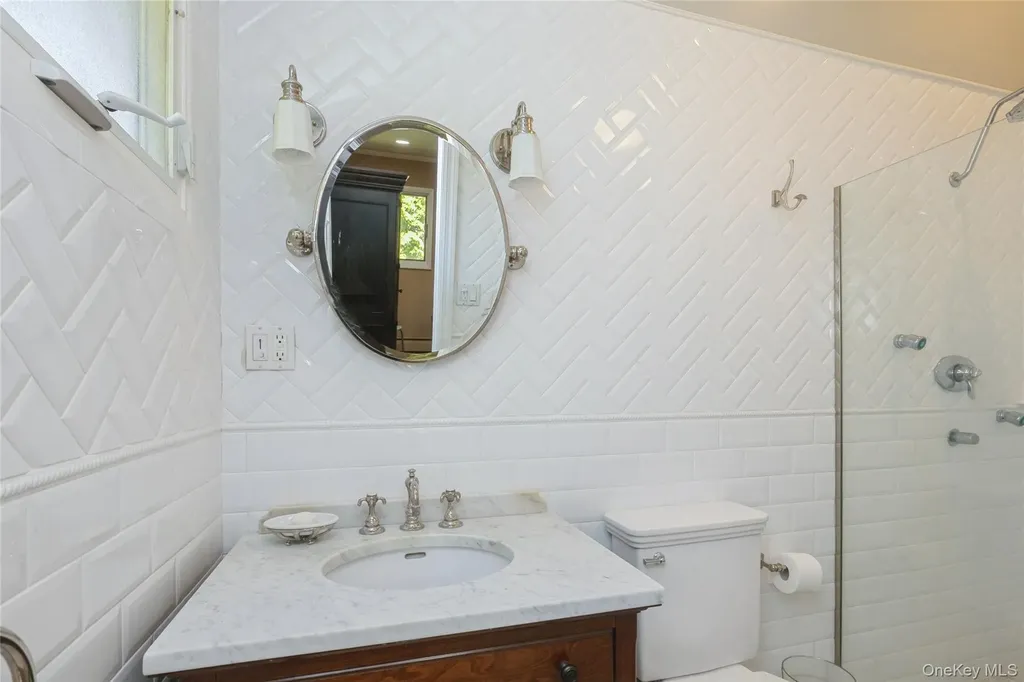 3 Clemson Lane Woodbury NY 11797