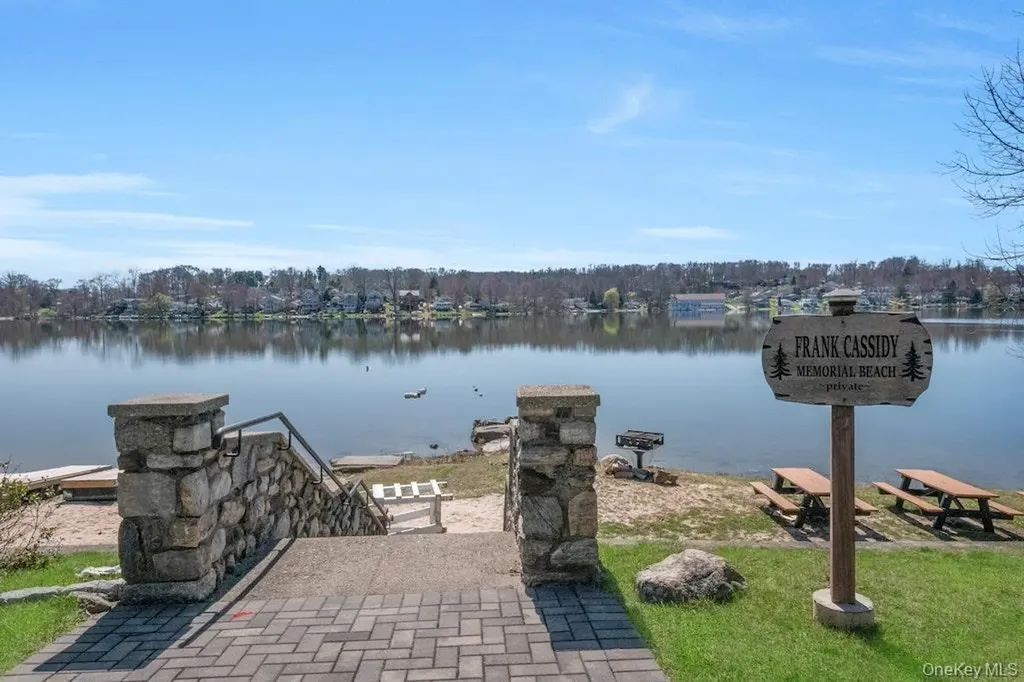 10 Locust Road Brewster NY 10509