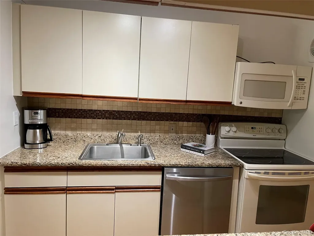 2355 Pershing Boulevard Baldwin NY 11510
