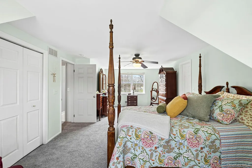 240 Lisa Drive Southold NY 11971