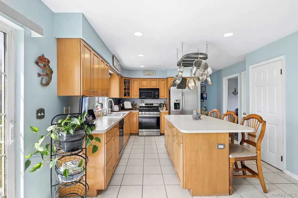 240 Lisa Drive Southold NY 11971