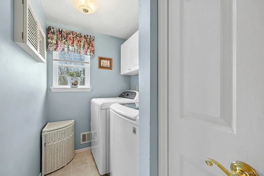 240 Lisa Drive Southold NY 11971