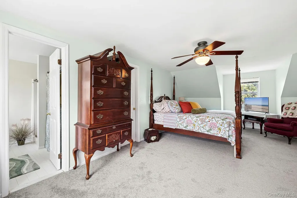 240 Lisa Drive Southold NY 11971