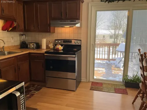 154 Roundhill Call Listing Agent PA 18337