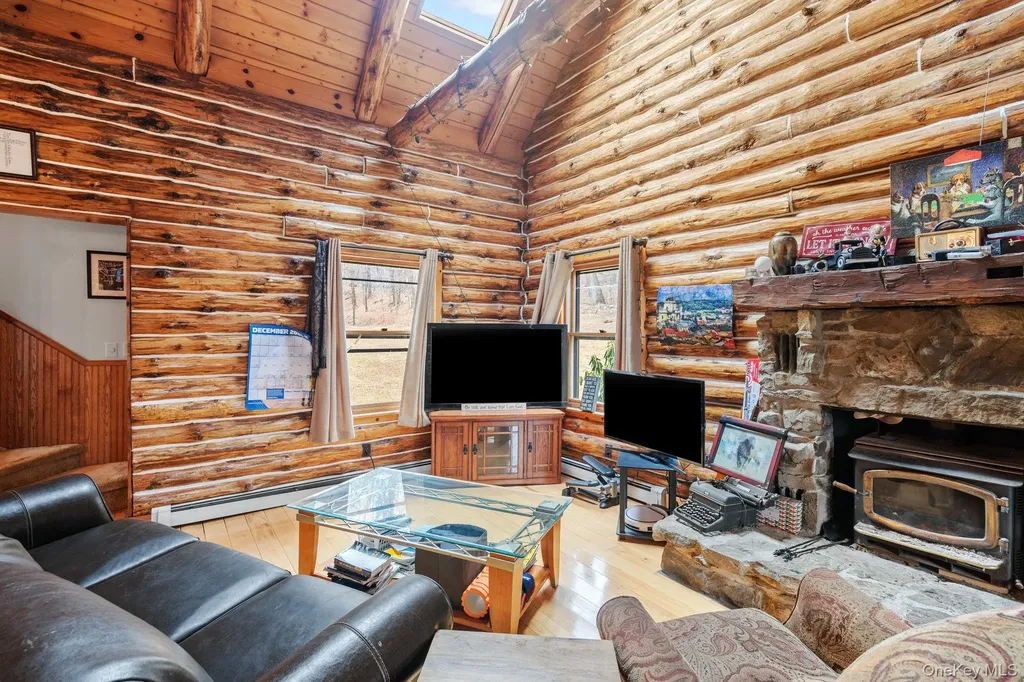 294 Comfort Trail Montgomery NY 12549