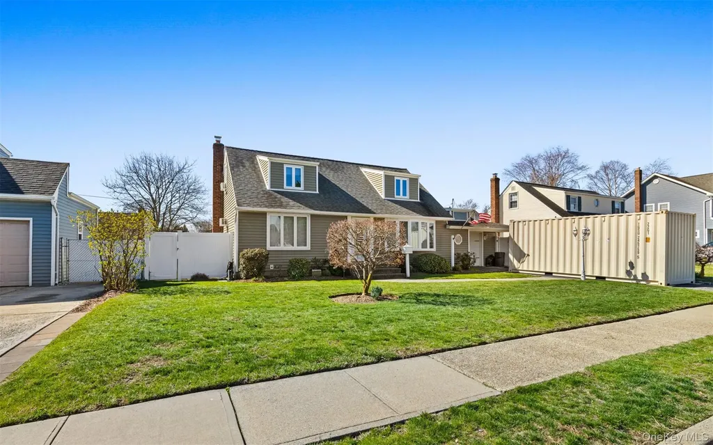 3976 Wicks Avenue Seaford NY 11783