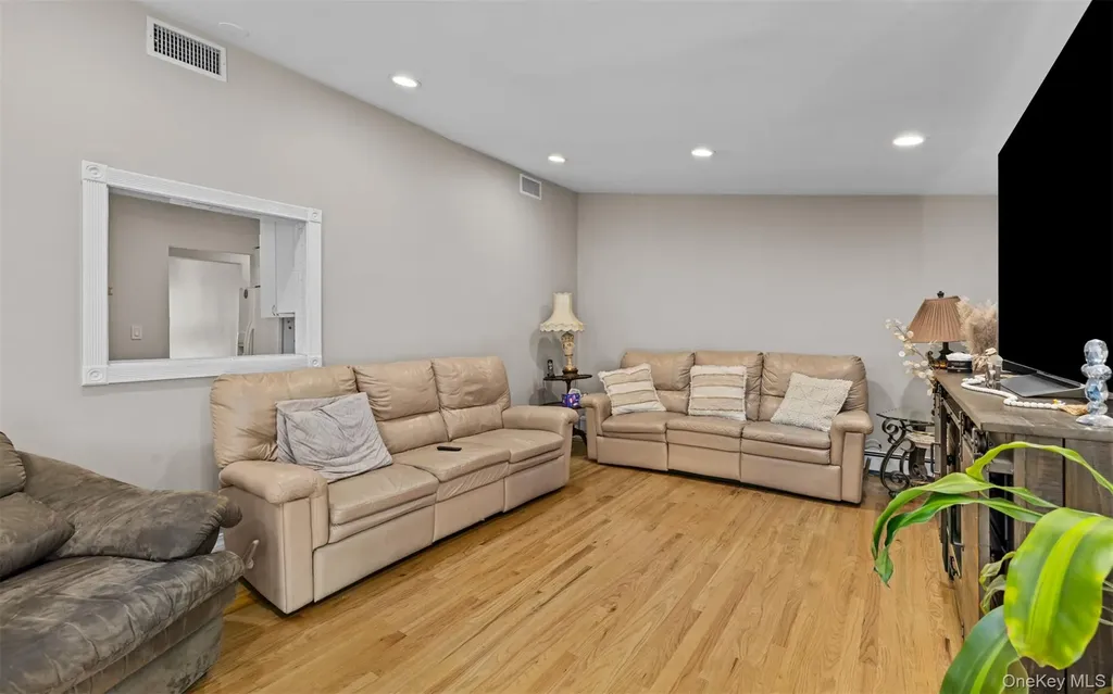 3976 Wicks Avenue Seaford NY 11783