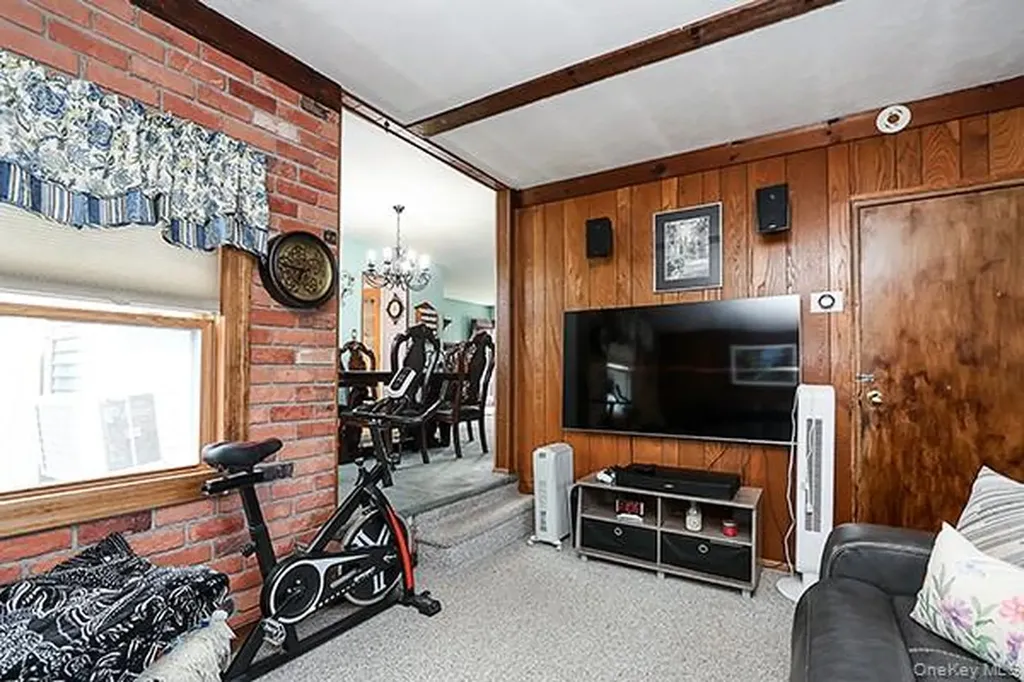 99 Ronkonkoma Boulevard Centereach NY 11720