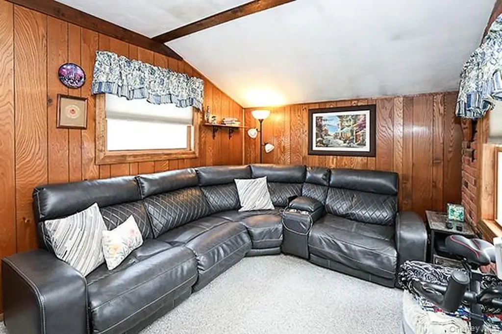 99 Ronkonkoma Boulevard Centereach NY 11720