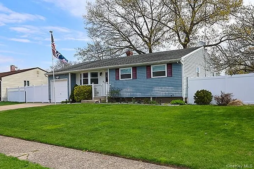 99 Ronkonkoma Boulevard Centereach NY 11720