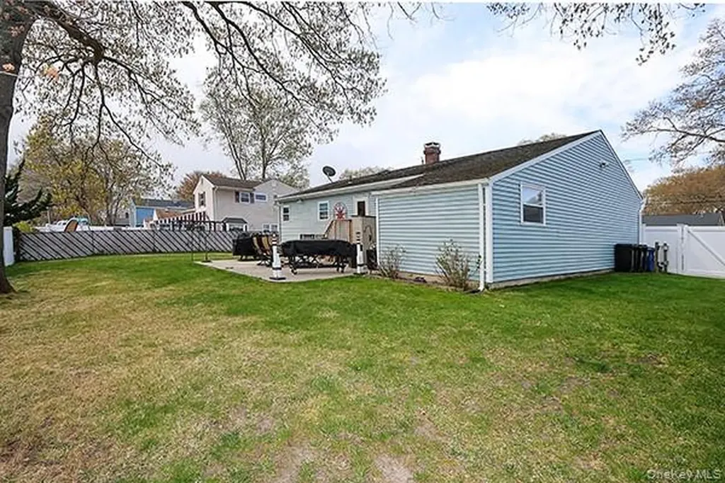 99 Ronkonkoma Boulevard Centereach NY 11720