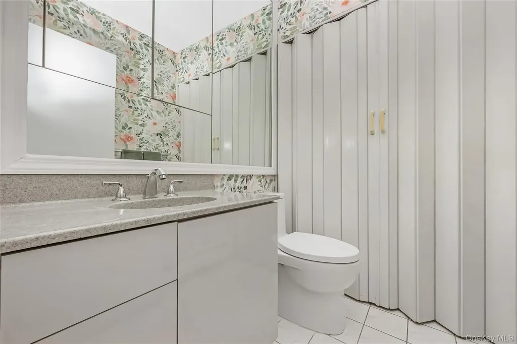 3017 Roxbury Road Oceanside NY 11572