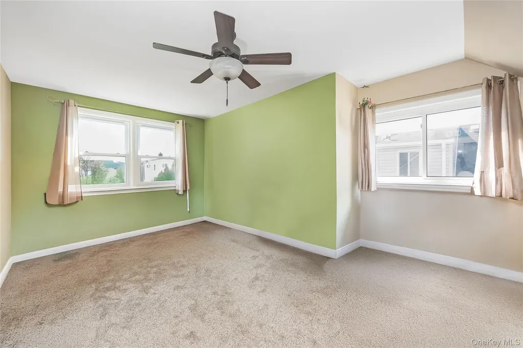 3017 Roxbury Road Oceanside NY 11572