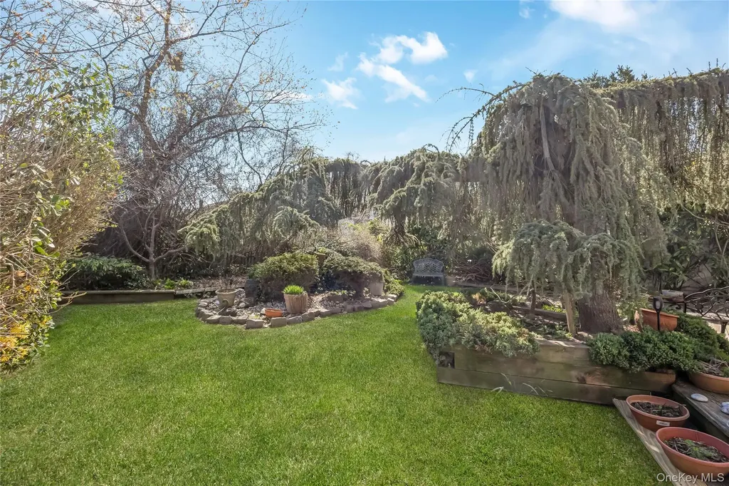 3017 Roxbury Road Oceanside NY 11572