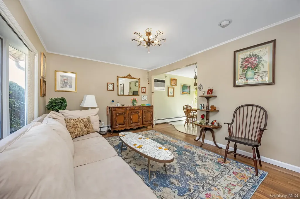 3017 Roxbury Road Oceanside NY 11572
