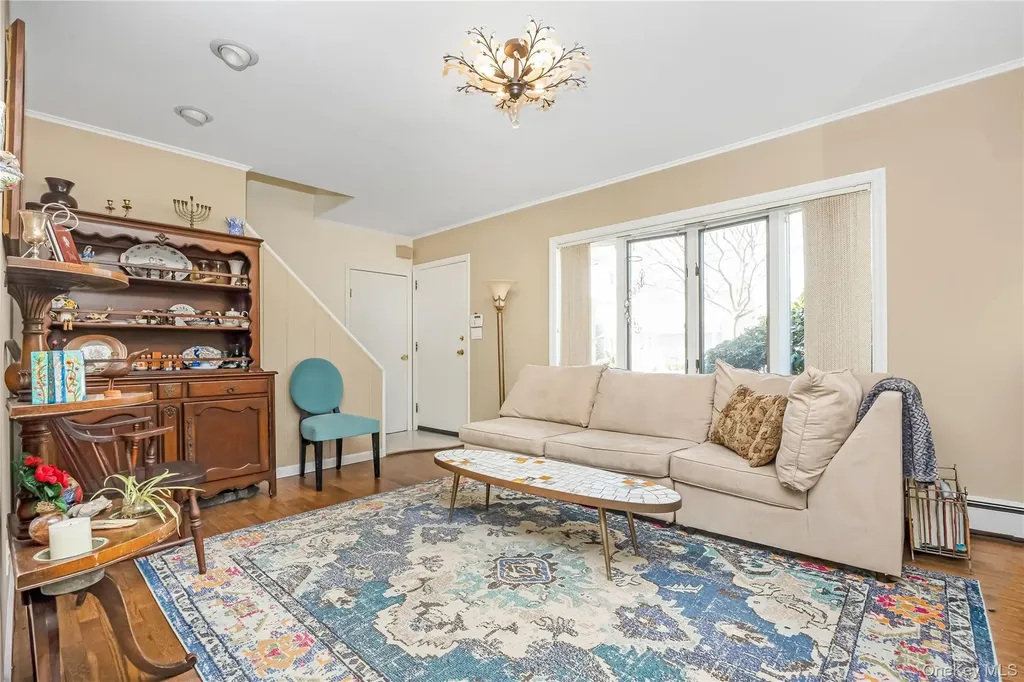 3017 Roxbury Road Oceanside NY 11572