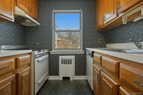 196-32 Pompeii Avenue Holliswood NY 11423