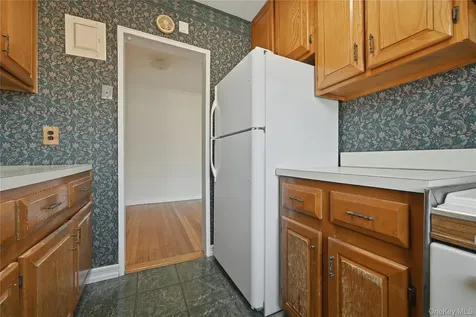 196-32 Pompeii Avenue Holliswood NY 11423